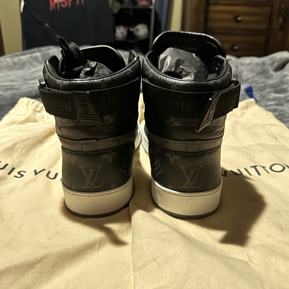 Louis Vuitton  hi-top sneakers - Picture 2 of 9